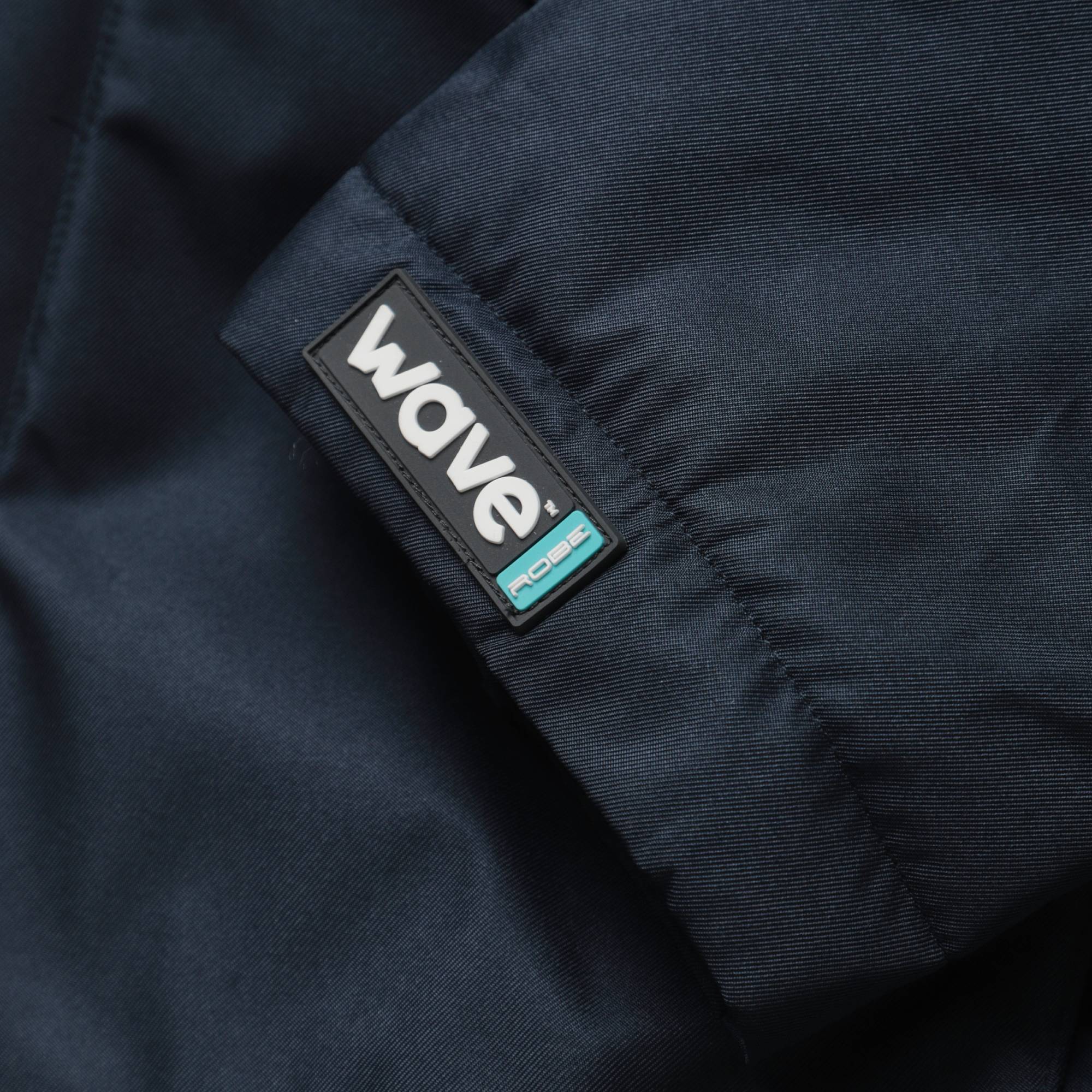 Wave 3 in 1 Hot Tub Changing Robe | Waterproof & Windproof | Unisex - Image 11